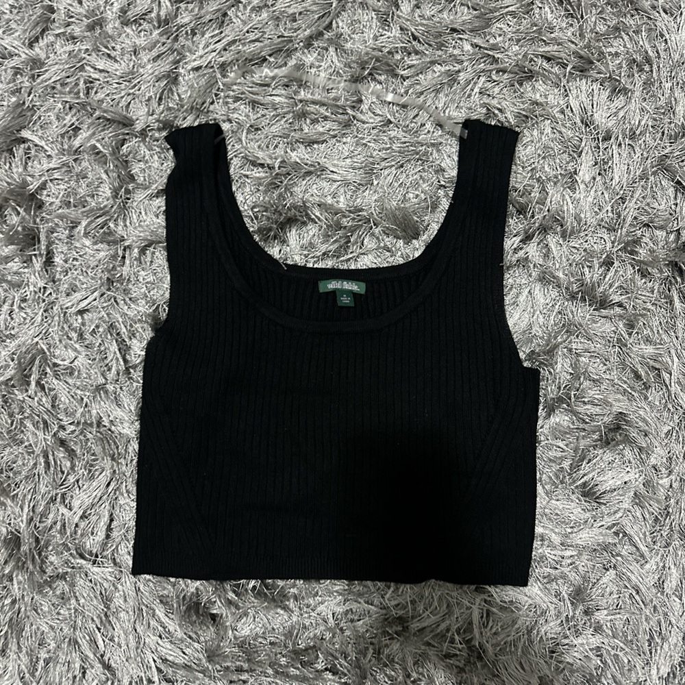 black crop top